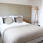 Semesterbostad Chaloners, Free Parking, Large Garden, Close To Races & Centre